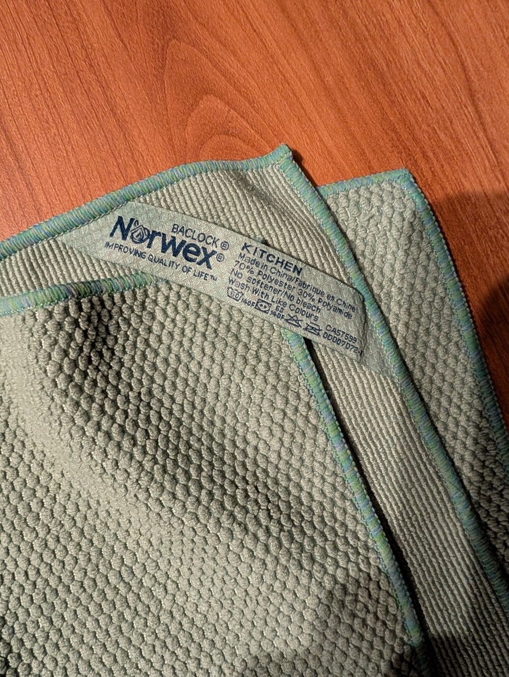 Norwex Diamond Textured Kitchen Towel In Sage